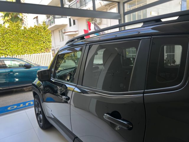 JEEP Renegade usata, con USB