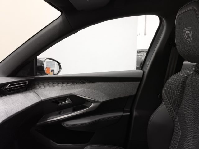 PEUGEOT 3008 usata, con Fari LED