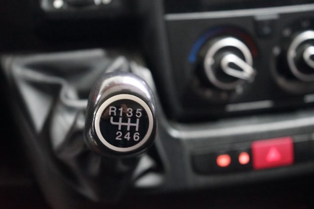 OPEL Movano usata, con Bracciolo