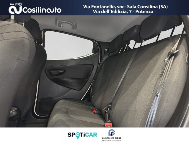 LANCIA Ypsilon usata, con ESP