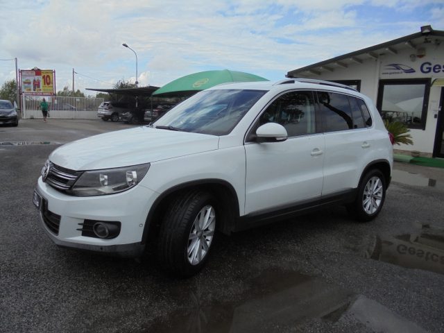 VOLKSWAGEN Tiguan usata, con Autoradio