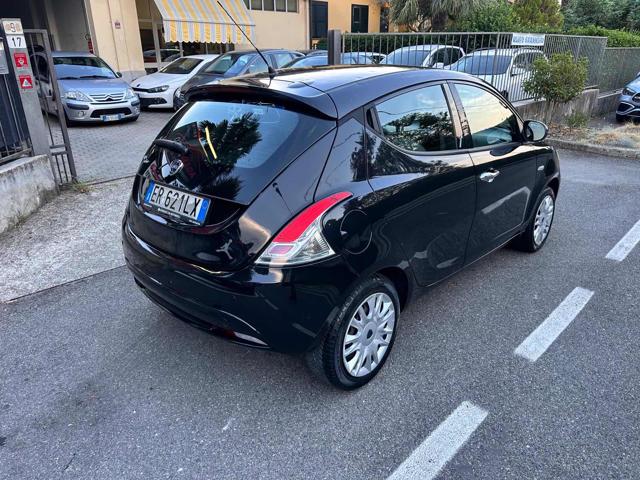 LANCIA Ypsilon usata, con Autoradio