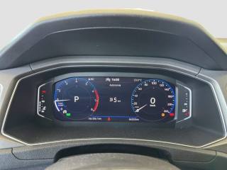VOLKSWAGEN T-Roc usata 12