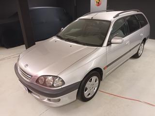 TOYOTA Avensis usata, con Vetri oscurati