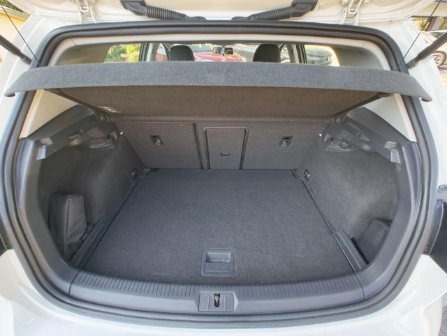 VOLKSWAGEN Golf usata, con ESP