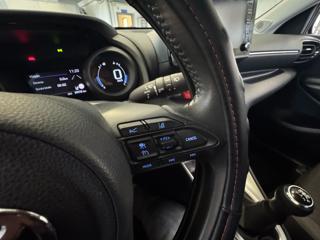 TOYOTA Yaris usata, con Fendinebbia