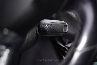 PEUGEOT 2008 usata, con USB