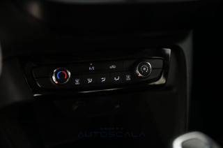 OPEL Corsa usata, con Bluetooth