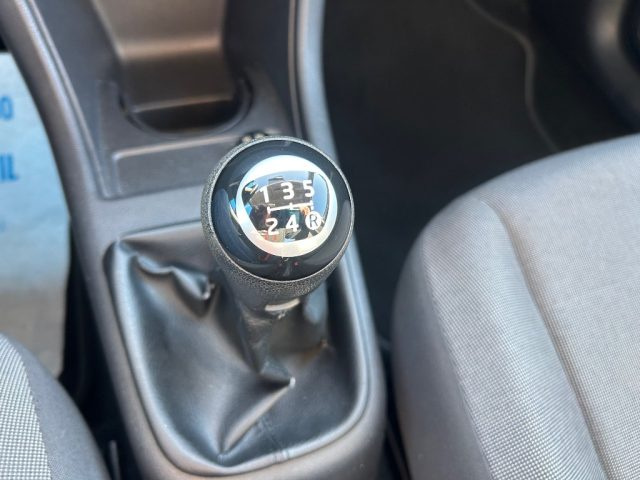 VOLKSWAGEN up! usata 17
