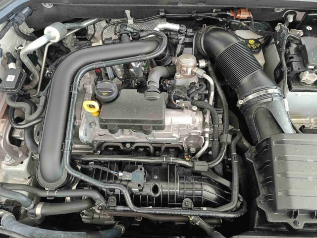 SKODA Kamiq usata, con Sensori di parcheggio posteriori