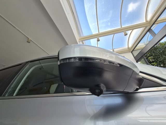 MG HS usata, con Controllo automatico clima
