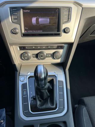 VOLKSWAGEN Passat Variant usata, con ESP