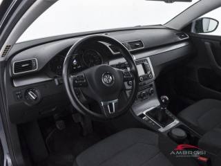 VOLKSWAGEN Passat usata 7