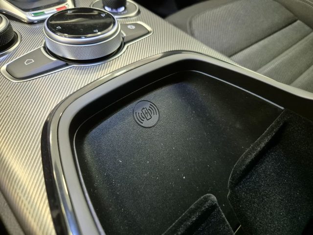 ALFA ROMEO Stelvio usata, con Sensori di parcheggio posteriori