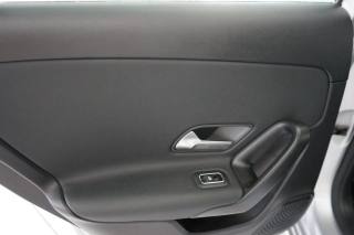 MERCEDES-BENZ A 180 usata, con Luci diurne