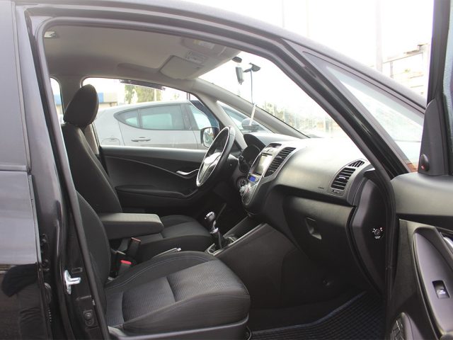 HYUNDAI iX20 usata, con Controllo automatico clima