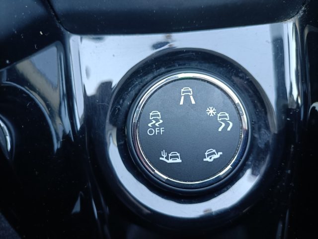 PEUGEOT 2008 usata, con Servosterzo