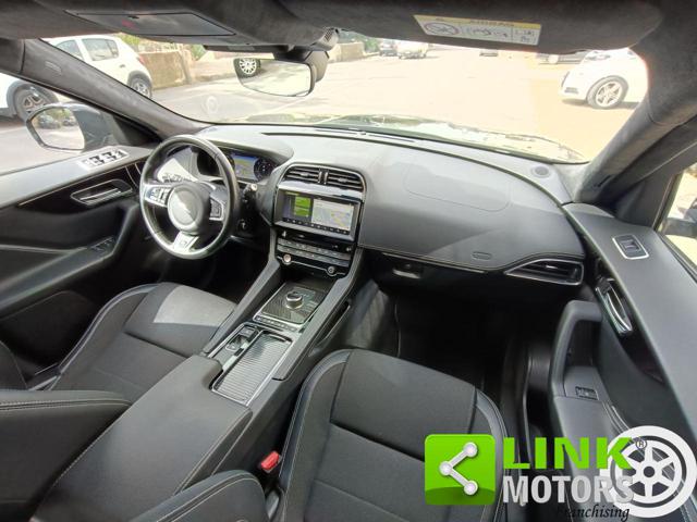 JAGUAR F-Pace usata, con Sensori di parcheggio posteriori