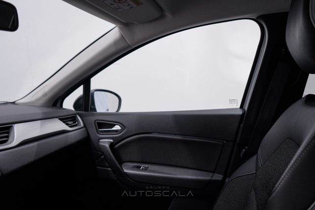RENAULT Captur usata, con USB