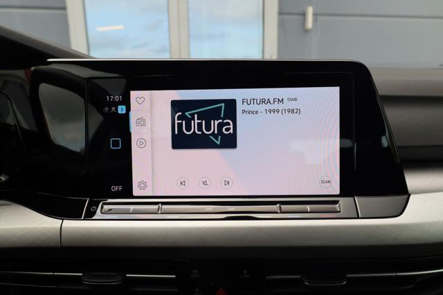 VOLKSWAGEN Golf usata, con Sensori di parcheggio anteriori