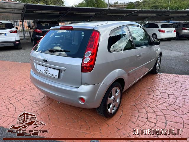 FORD Fiesta usata, con Autoradio