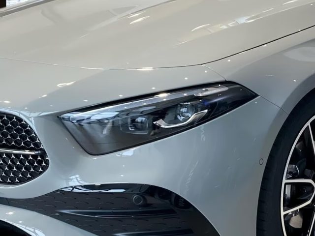 MERCEDES-BENZ A 180 usata, con Interni in pelle