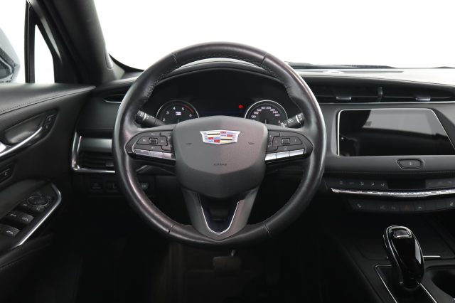 CADILLAC XT4 usata 11