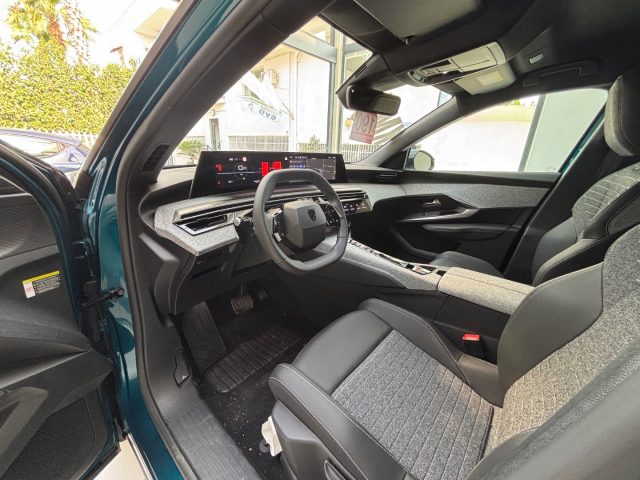 PEUGEOT 3008 usata, con Autoradio digitale