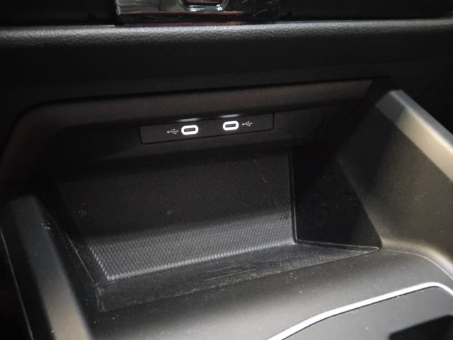 VOLKSWAGEN Golf usata 29