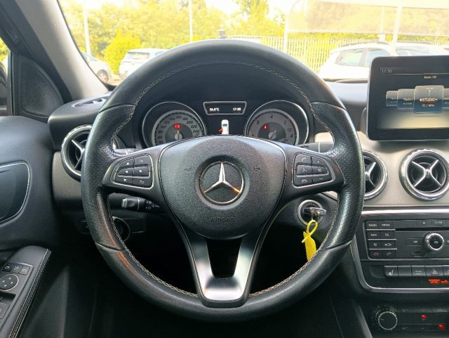 MERCEDES-BENZ GLA 200 usata, con Autoradio
