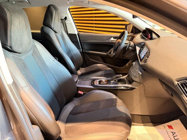 PEUGEOT 308 usata, con Volante in pelle