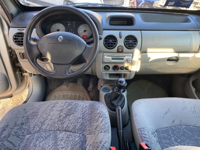 RENAULT Kangoo usata 18