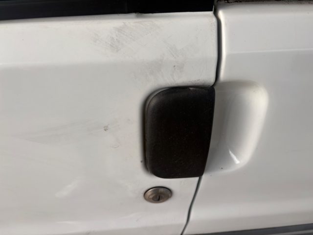 PEUGEOT 106 usata 20