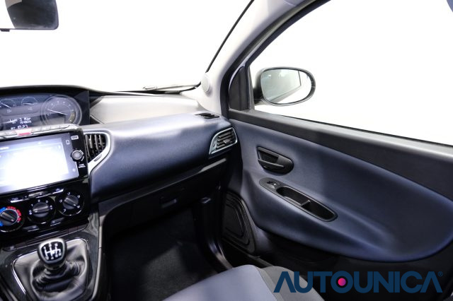 LANCIA Ypsilon usata 36