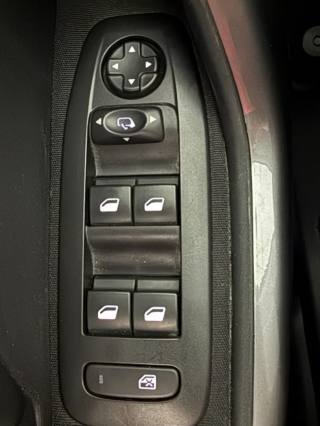 PEUGEOT 2008 usata 18