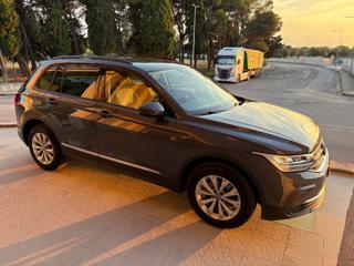 VOLKSWAGEN Tiguan usata, con Airbag laterali