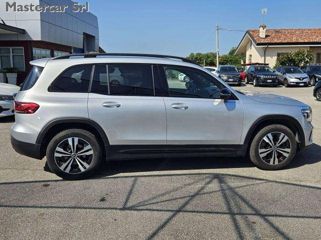 MERCEDES-BENZ GLB 200 usata, con Alzacristalli elettrici