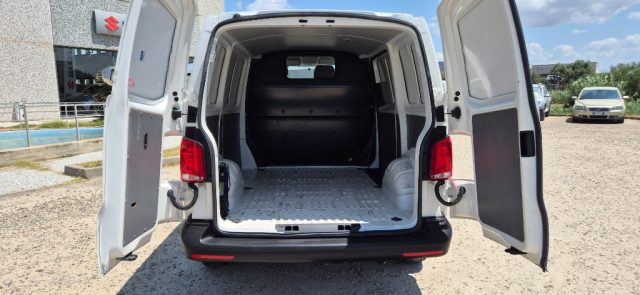 VOLKSWAGEN Transporter usata, con Autoradio