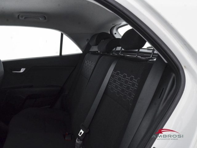 KIA Rio usata 9