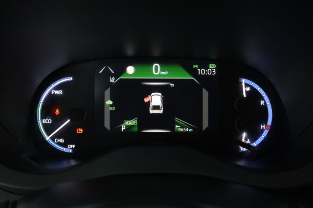 TOYOTA Yaris Cross usata 6