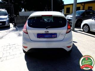FORD Fiesta usata, con Autoradio