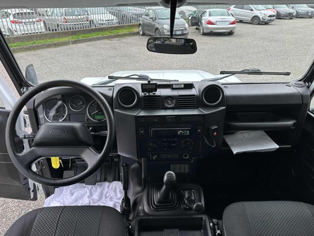 LAND ROVER Defender usata 17