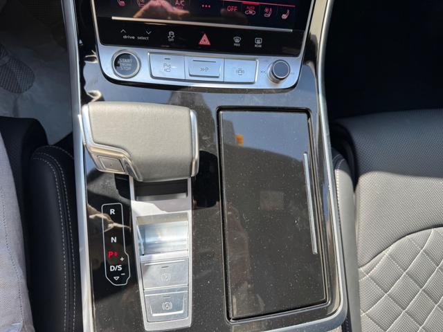 AUDI Q8 usata, con Tettuccio apribile
