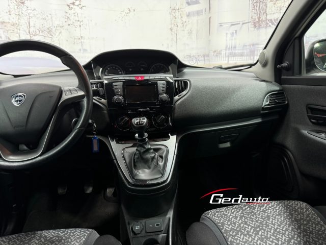 LANCIA Ypsilon usata, con ESP