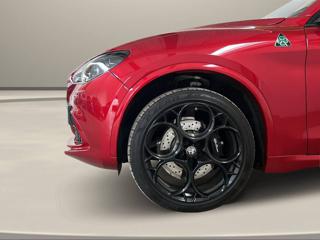 ALFA ROMEO Stelvio usata, con Sensore di luce