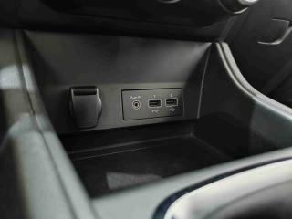 RENAULT Captur usata, con Autoradio digitale