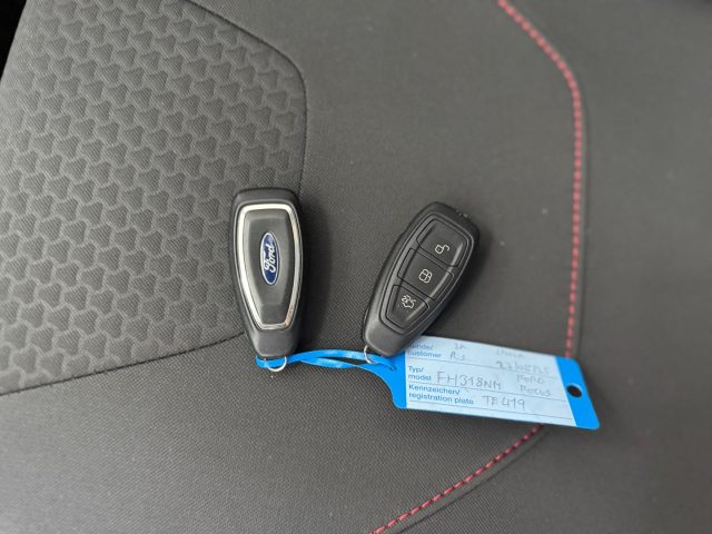 FORD Focus usata, con Bluetooth