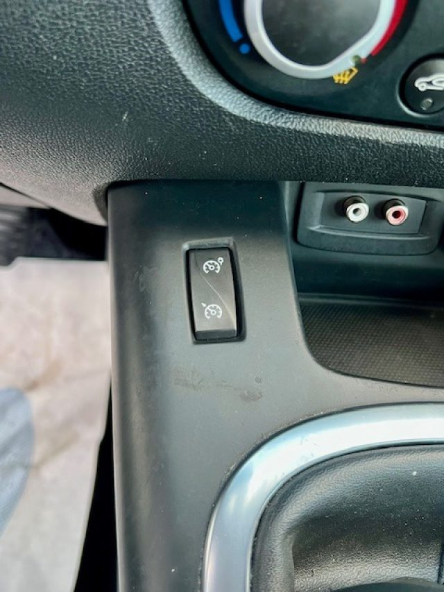 RENAULT Scenic usata, con Specchietti laterali elettrici