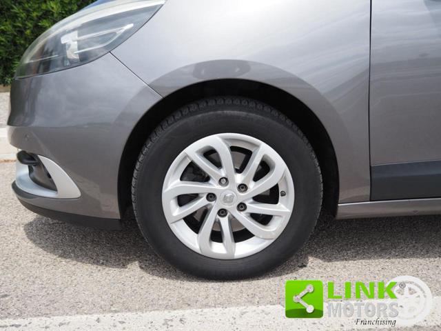 RENAULT Scenic usata, con Telecamera per parcheggio assistito