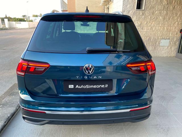 VOLKSWAGEN Tiguan usata, con Autoradio